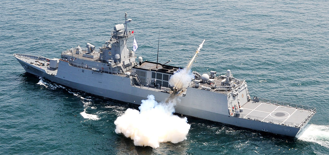 2015년 5월 19일 동해 함대함 미사일 해성 실사격 훈련 (출처 :  국방부)